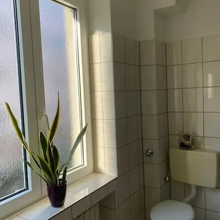 Central And Cozy 33q Kolonia