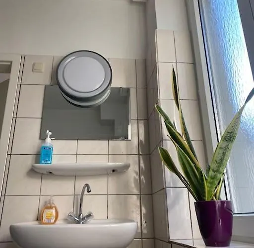 Central And Cozy 33q