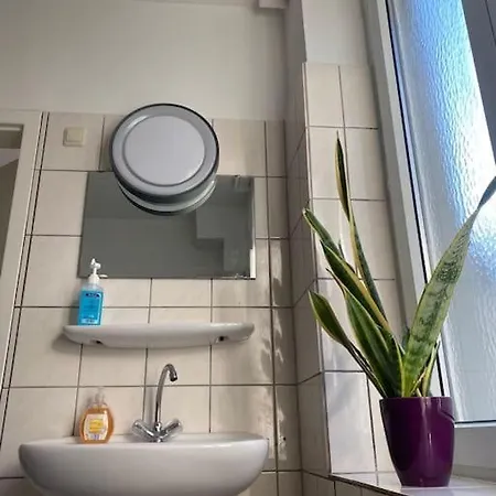 Central And Cozy 33q